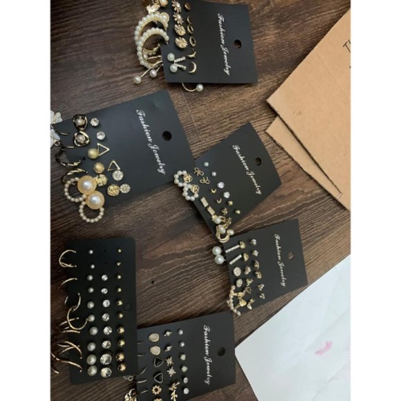 Women 68 Pairs Gold Stud Hoop Multipack Earrings - Picture 4 of 4